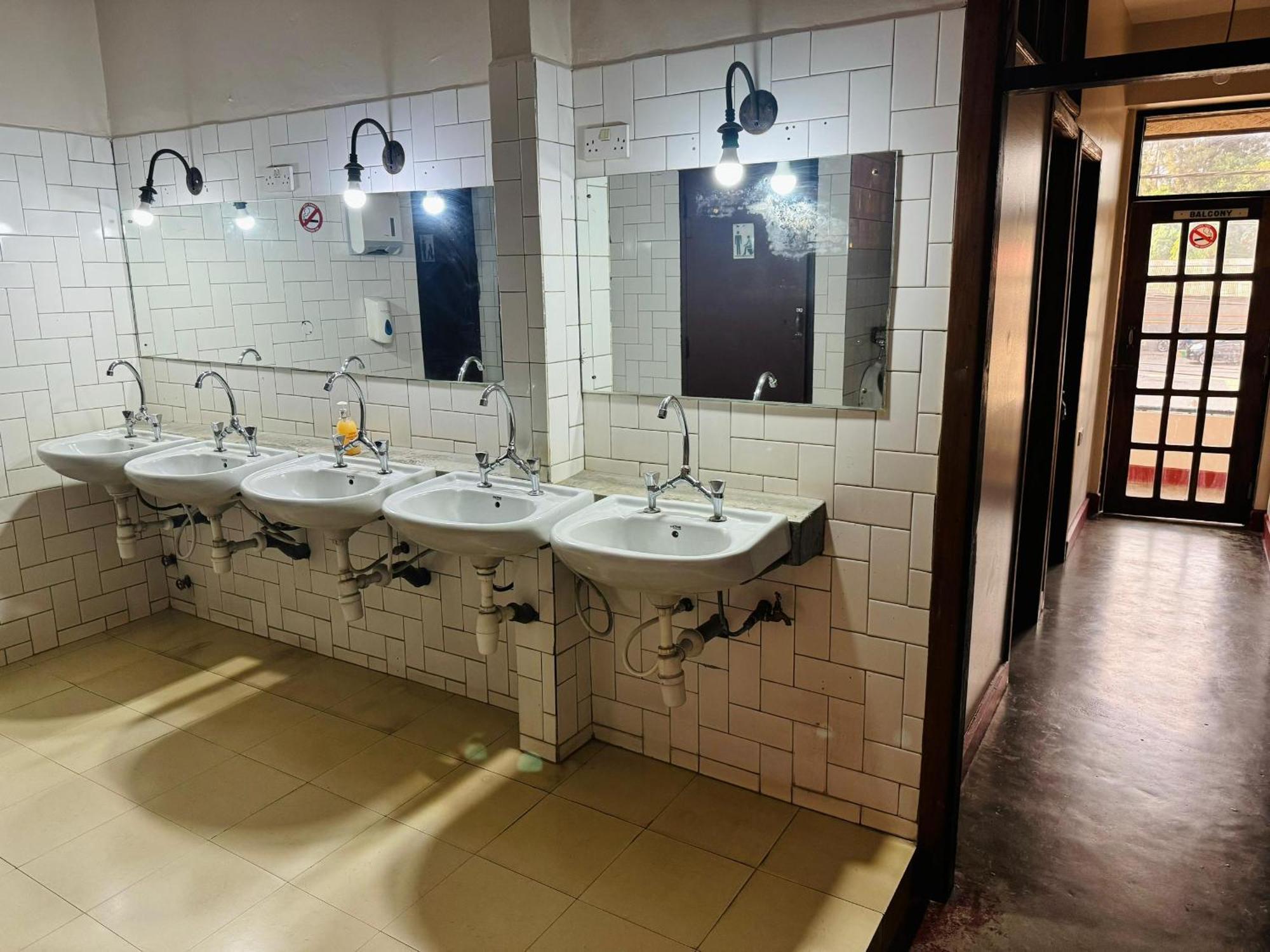 Arusha Backpackers Hotel Dış mekan fotoğraf